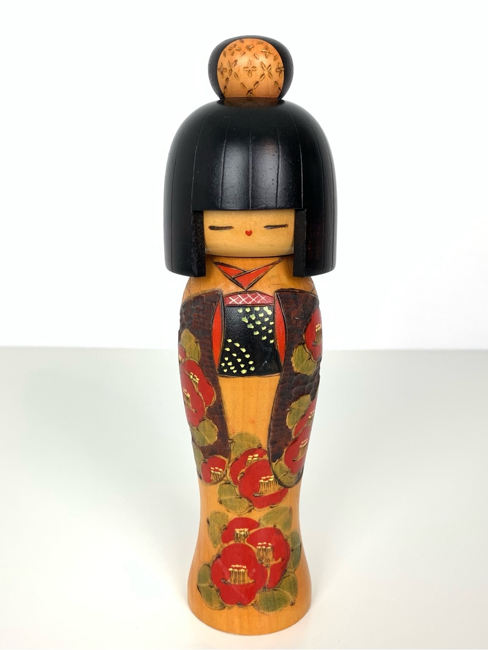 Kokeshi Doll Vtg Wood Handpainted Floral Flowers Stamped Black Red Green 9.5”